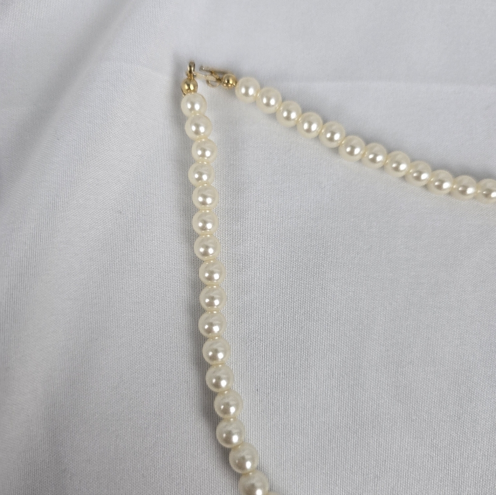 Vintage Pearl Necktie Necklace Statement Piece 15.5" Faux Pearls - Picture 3 of 4